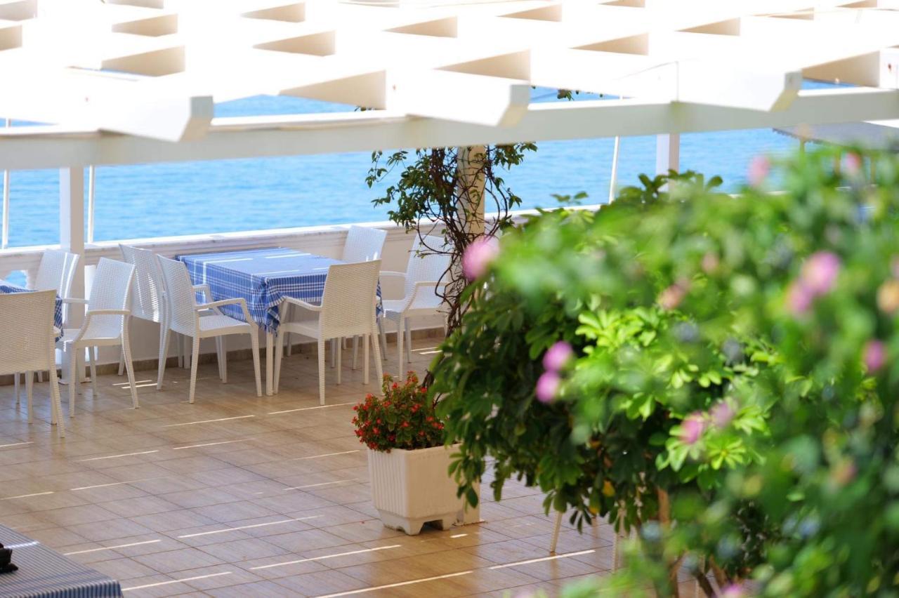 Hotel Erdano Sarandë 외부 사진