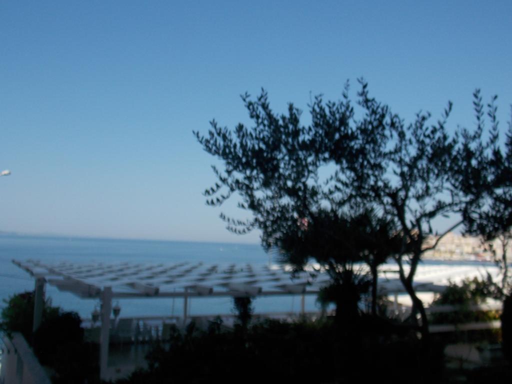 Hotel Erdano Sarandë 외부 사진