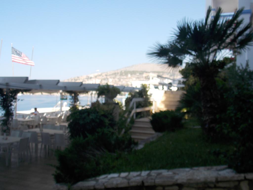 Hotel Erdano Sarandë 외부 사진
