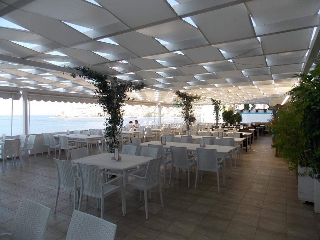 Hotel Erdano Sarandë 외부 사진